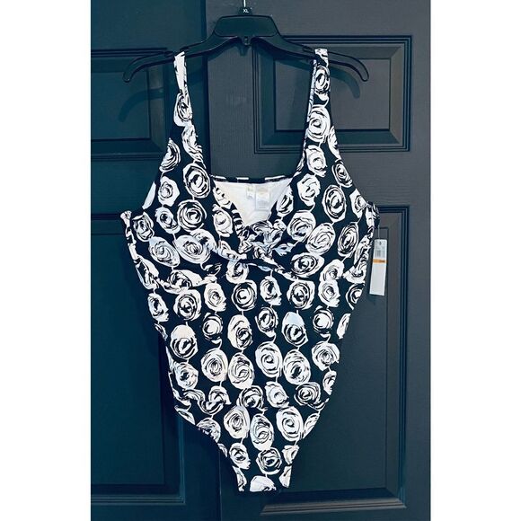 Anne Cole Women's Plus-Size Over The Shoulder One Piece Swimsuit - Picture 1 of 4